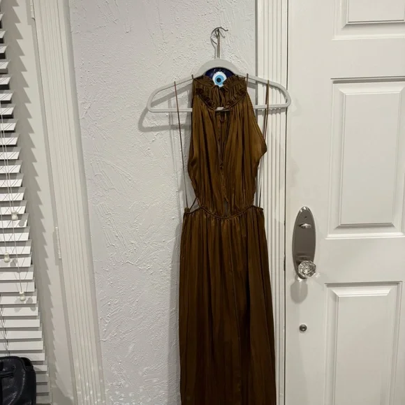 Zara Olive Green Satin Maxi Dress with Cutout - Picture 4 of 9